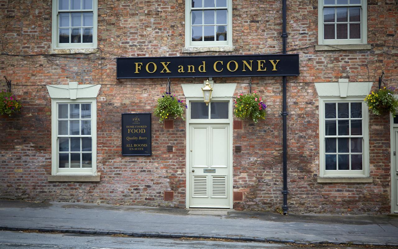 The Fox And Coney Inn Саут-Кейв Экстерьер фото